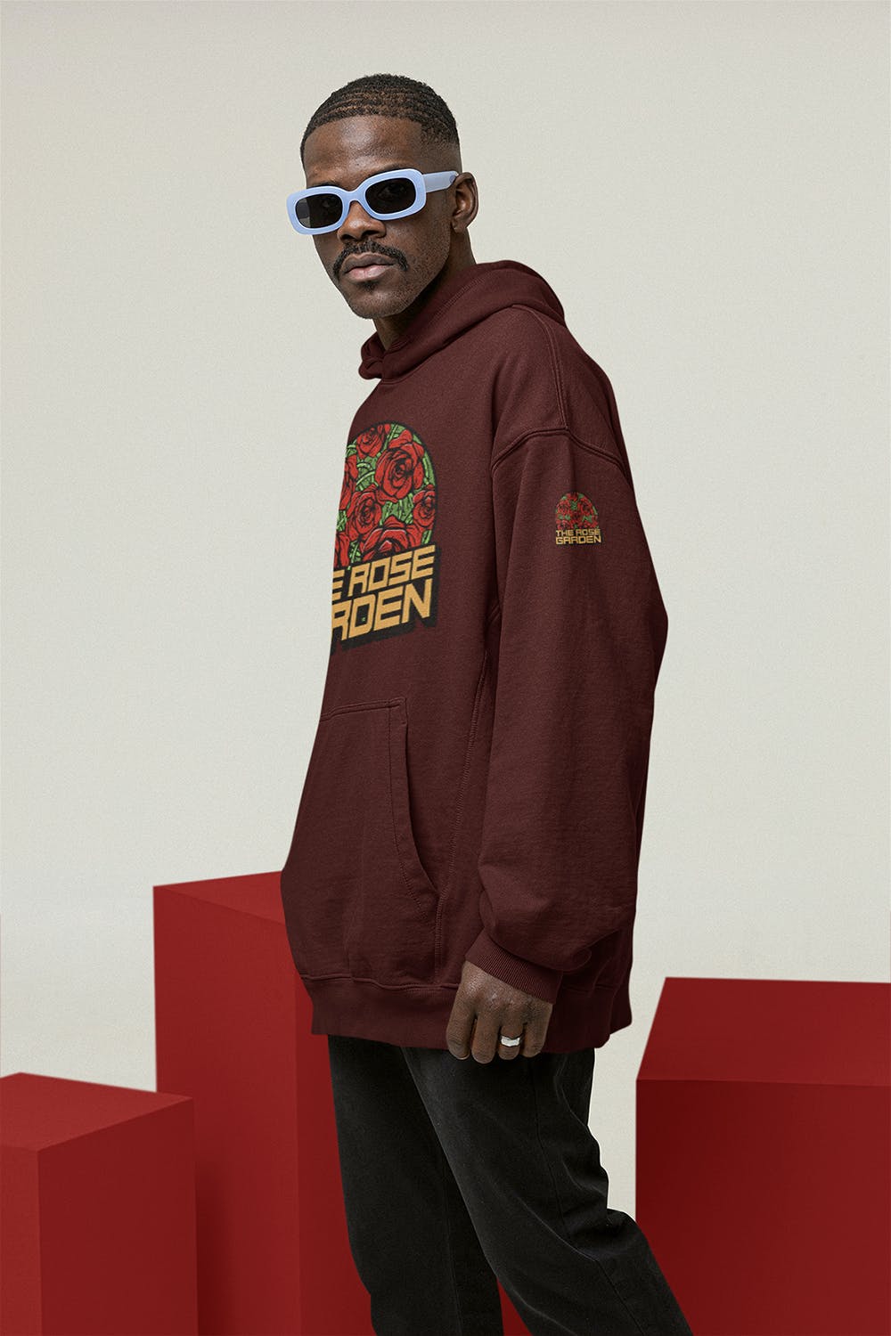 连帽衫设计展示酷男模特样机图 Mockup of a Cool Man Wearing a Hoodie 样机素材 第2张