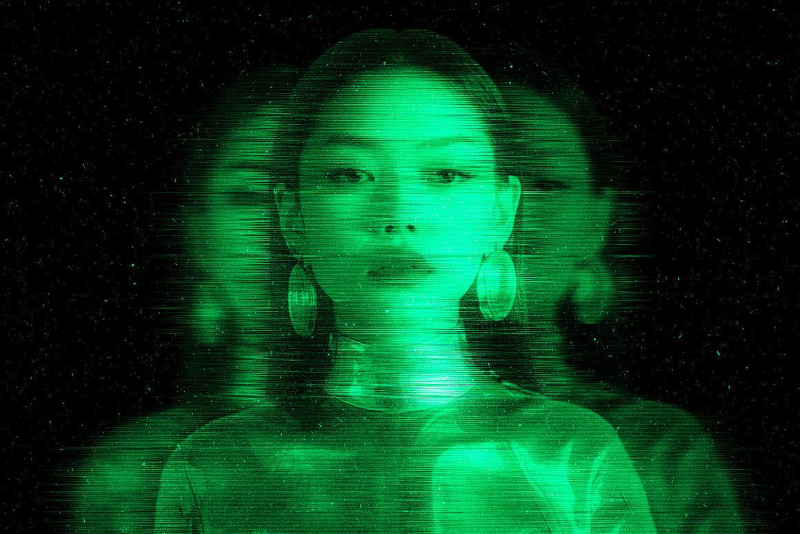 未来赛博朋克失真发光照片效果ps特效滤镜样机 Triple Hologram Photo Effect , 第3张